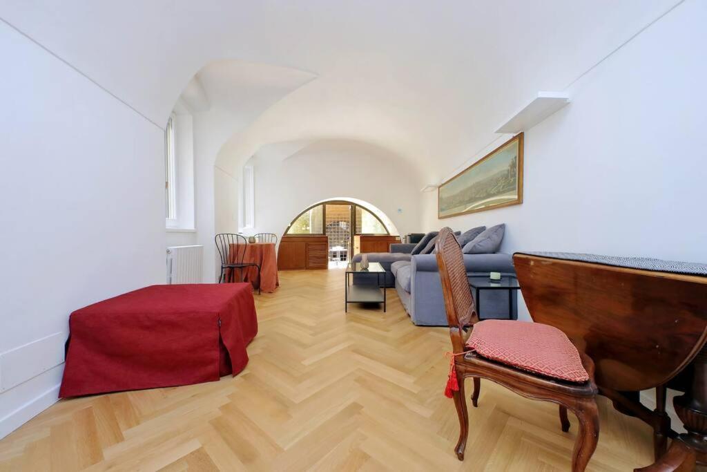 Pantheon With Private Terrace Rom